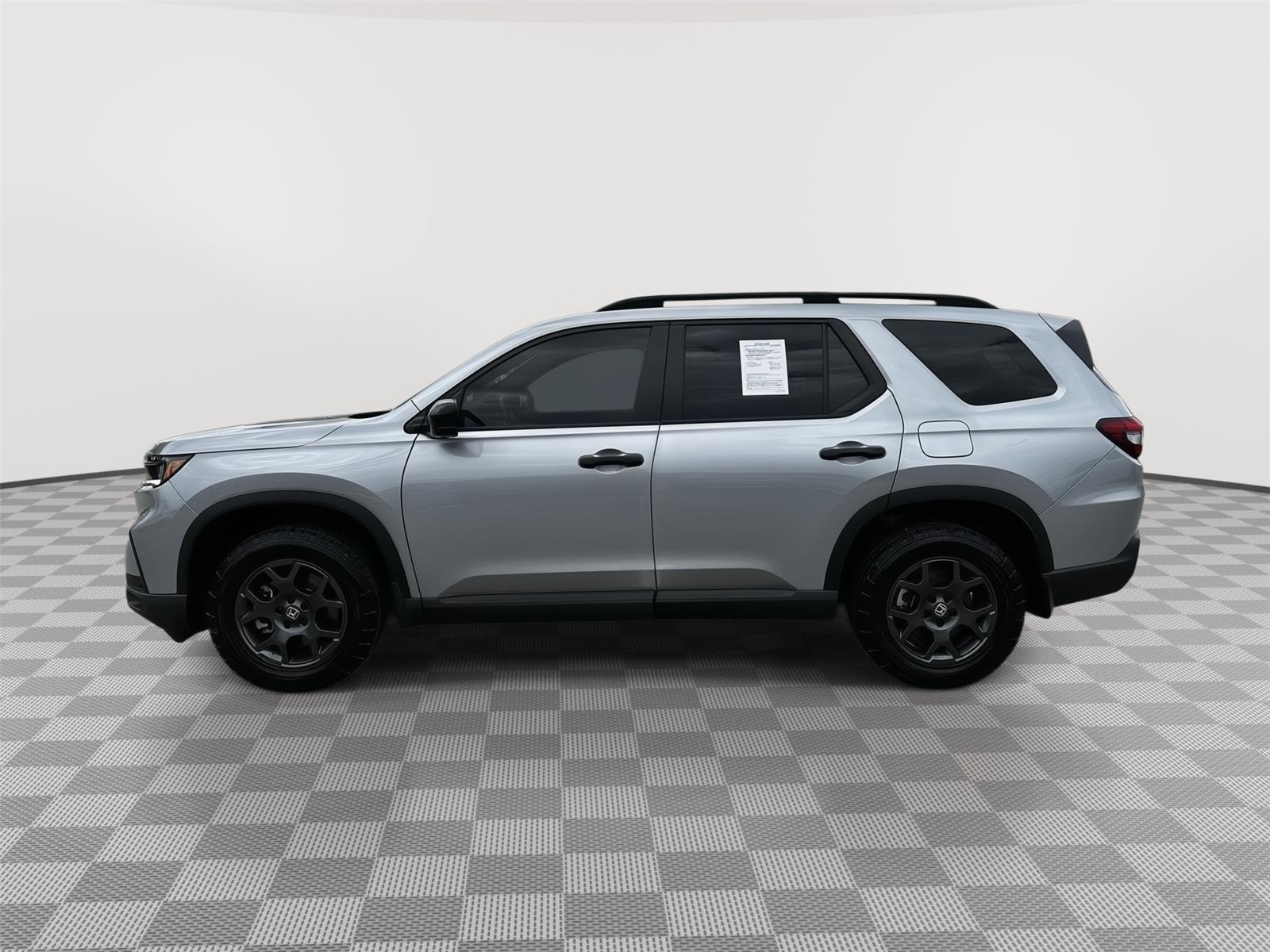 Certified Used 2025 Lunar Silver Metallic Honda TrailSport image 3