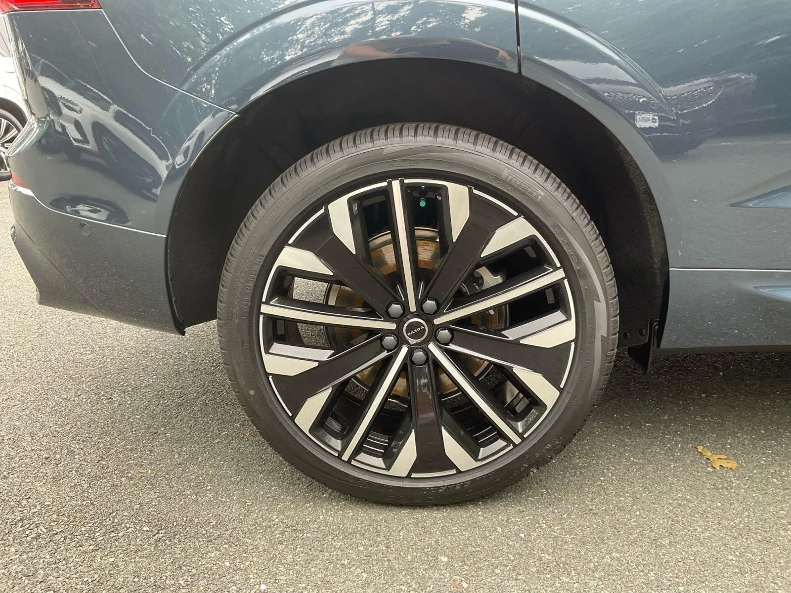 New 2026 Denim Blue Metallic Volvo Ultra image 16