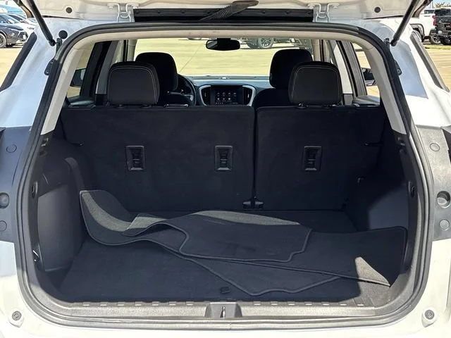 Used 2023 Summit White GMC SLE image 26