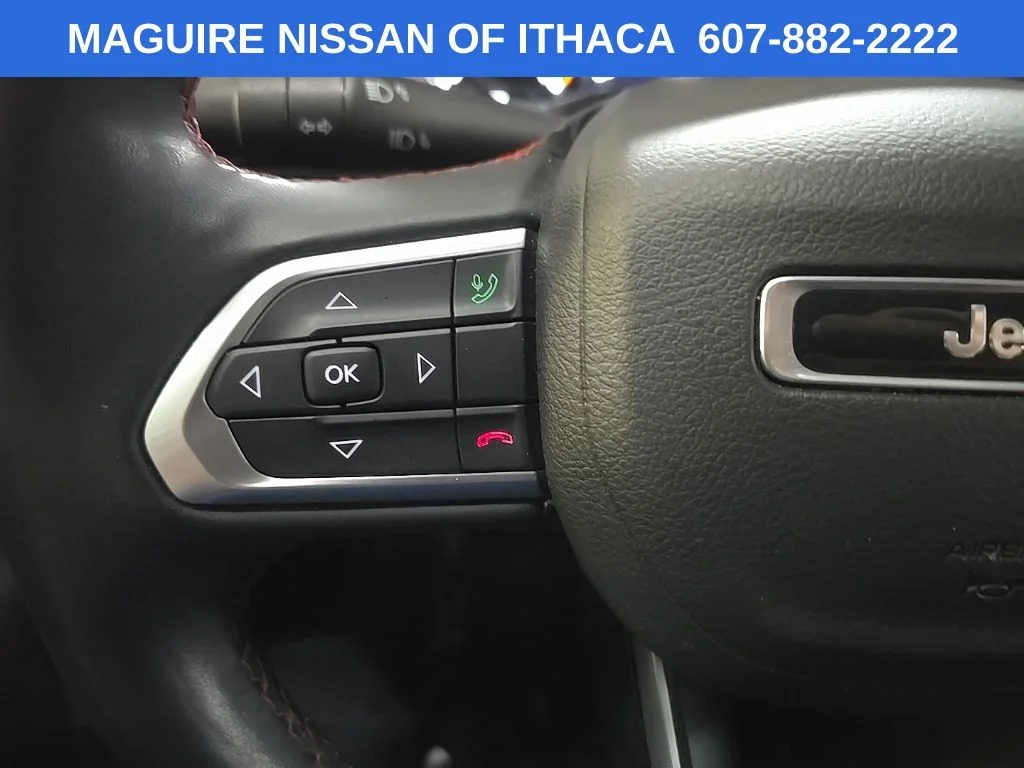 Used 2022 White Jeep Trailhawk image 19
