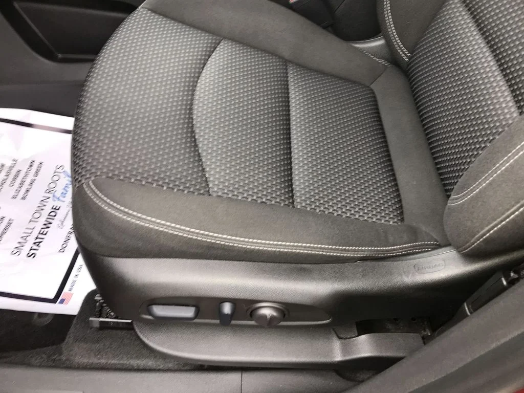 Used 2023 Red GMC SLE image 12
