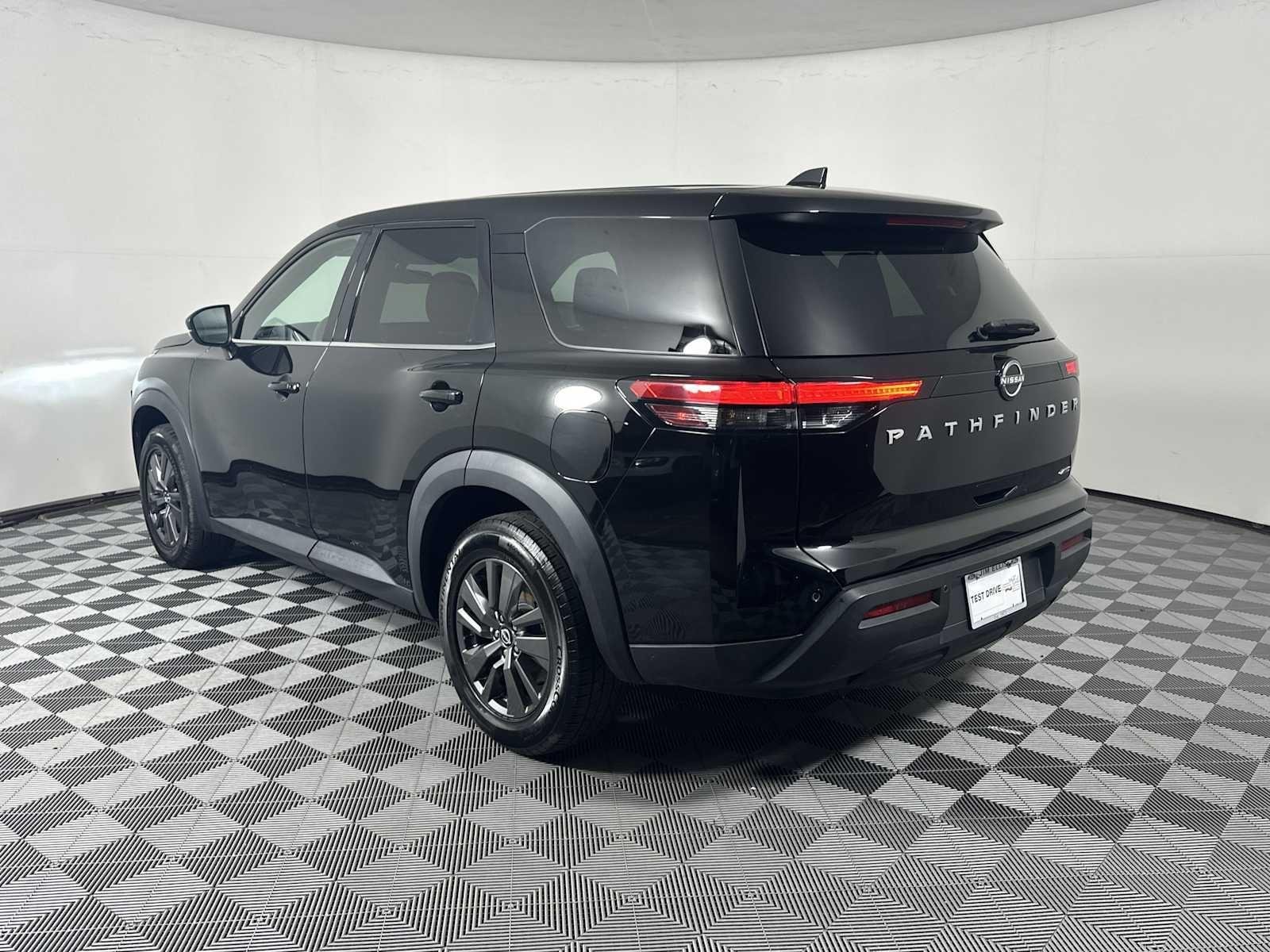 Used 2022 Super Black Nissan S image 5