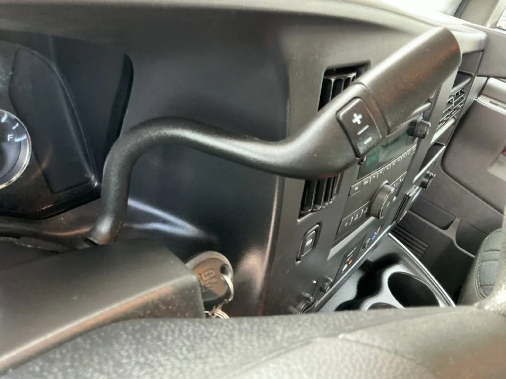 2025 GMC Savana Cargo Work Van - Photo 24