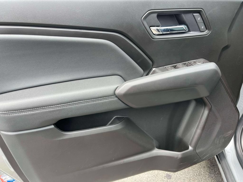 New 2026 Sterling Metallic GMC Elevation image 18