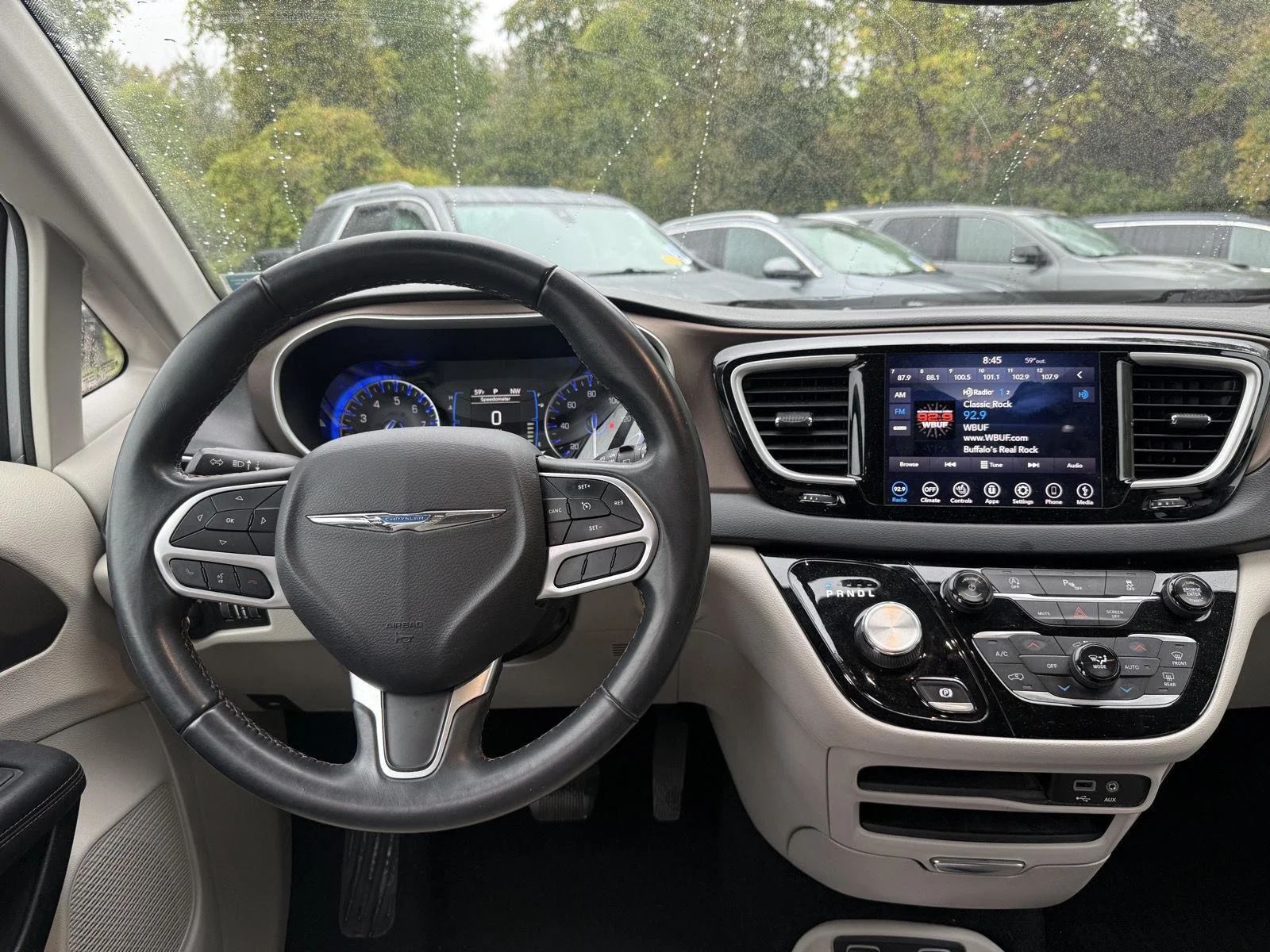Used 2018 Billet Silver Metallic Clearcoat Chrysler Touring L image 14