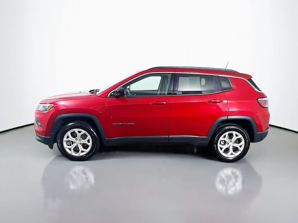 Used 2024 Red Jeep Latitude image 4