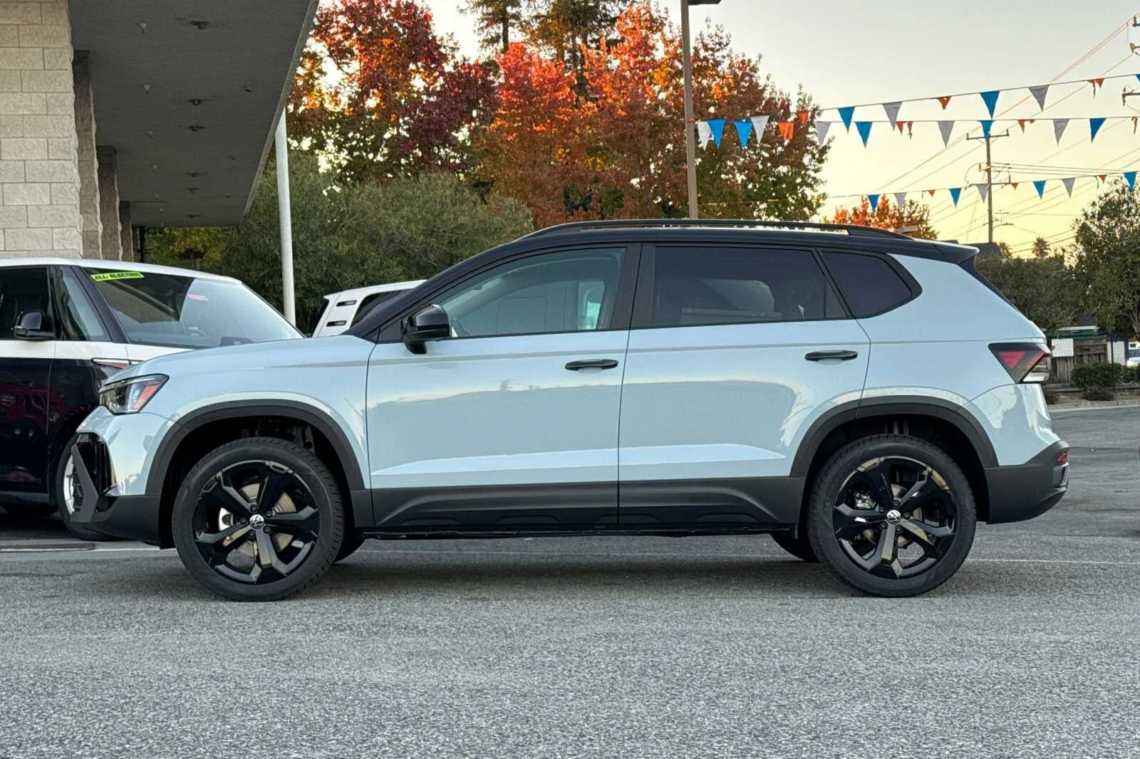 2026 Volkswagen Taos SE Black - Photo 7