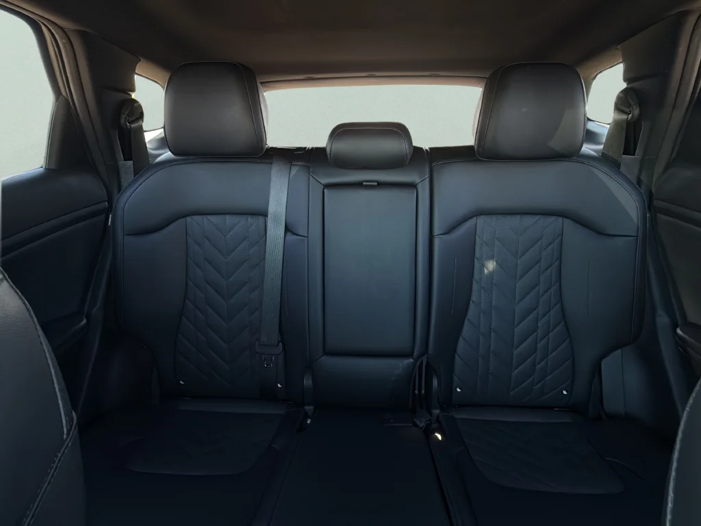 Used 2025 Jungle Green/Ebony Black Roof Kia X-Pro Prestige image 32