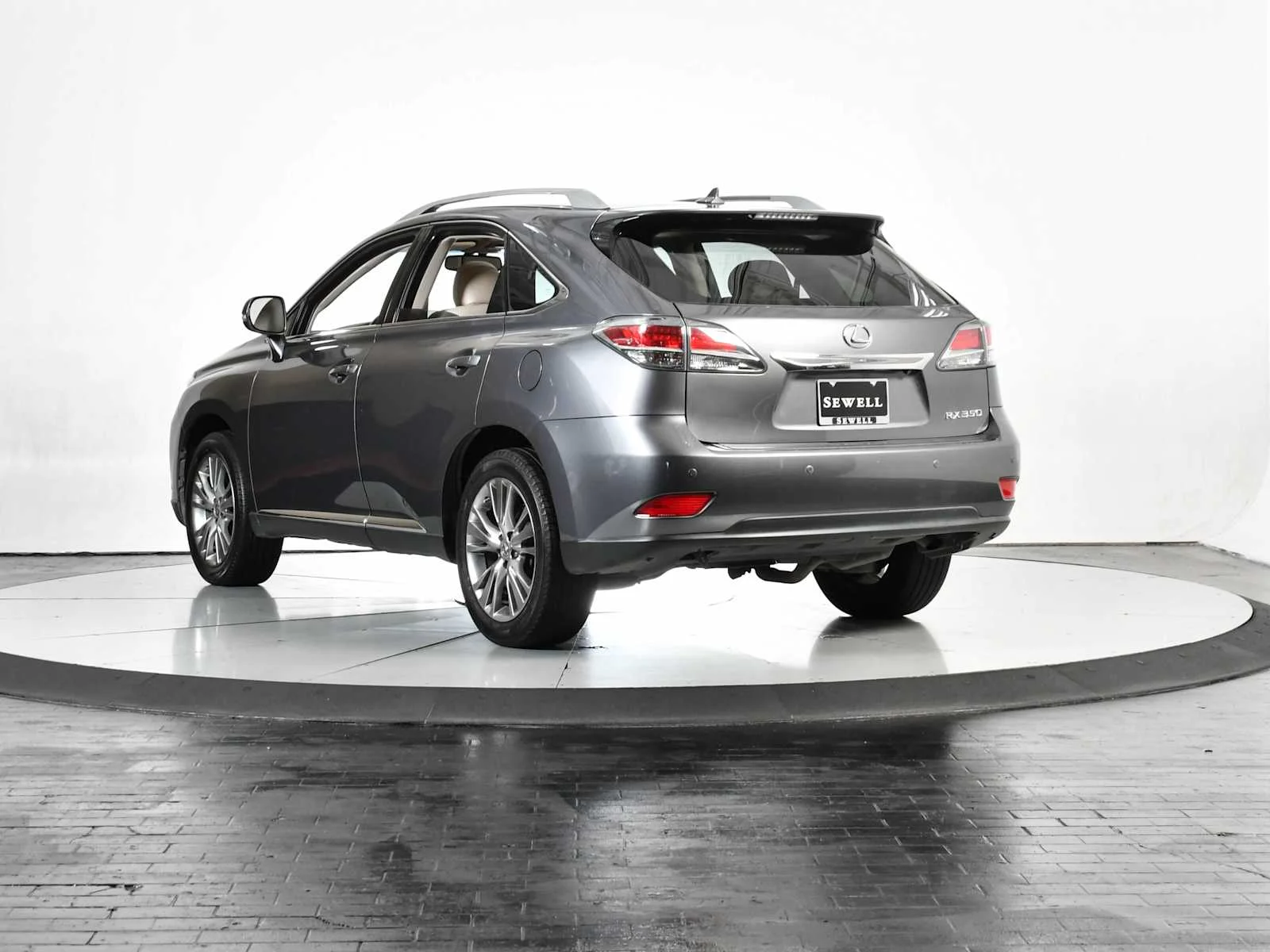 Used 2013 Nebula Gray Pearl Lexus  image 4