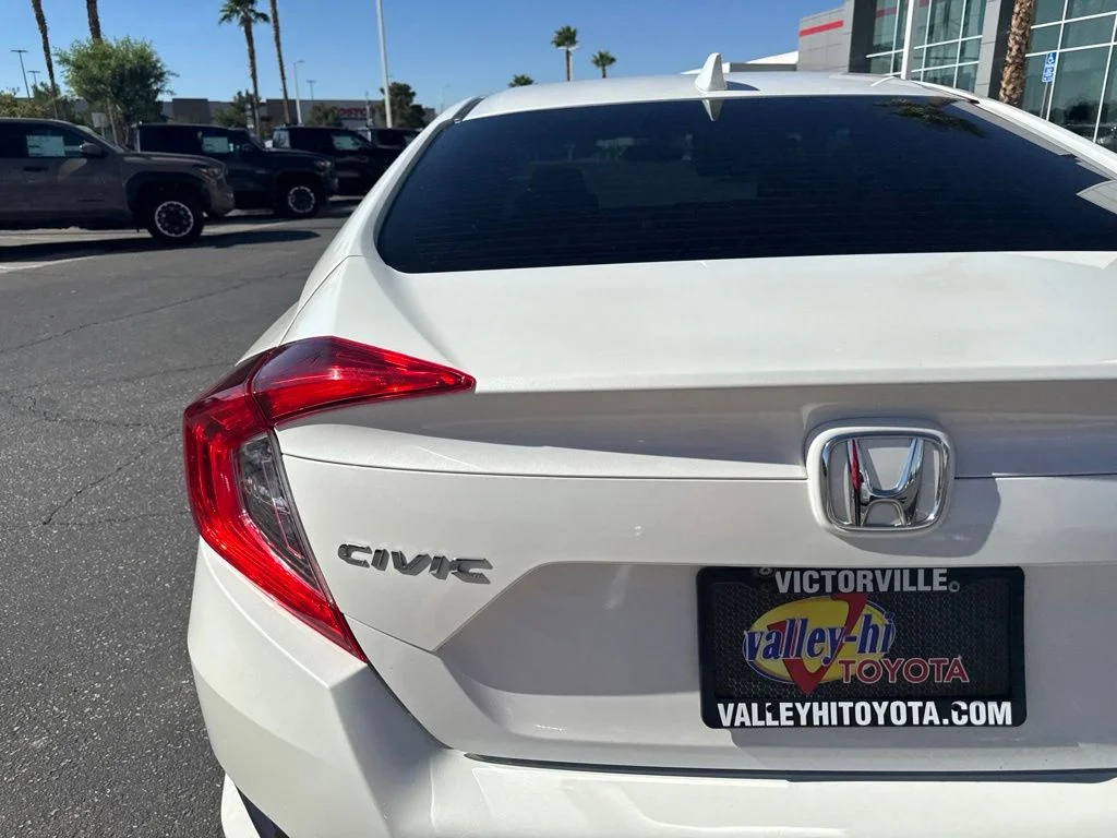 Used 2017 White Honda EX image 8