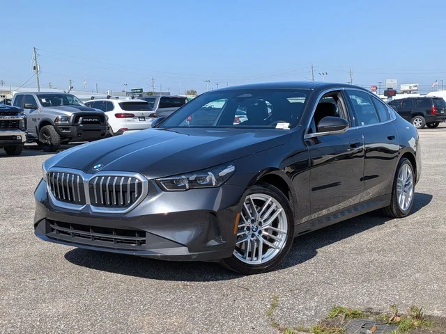 2025 BMW 5 Series 530i