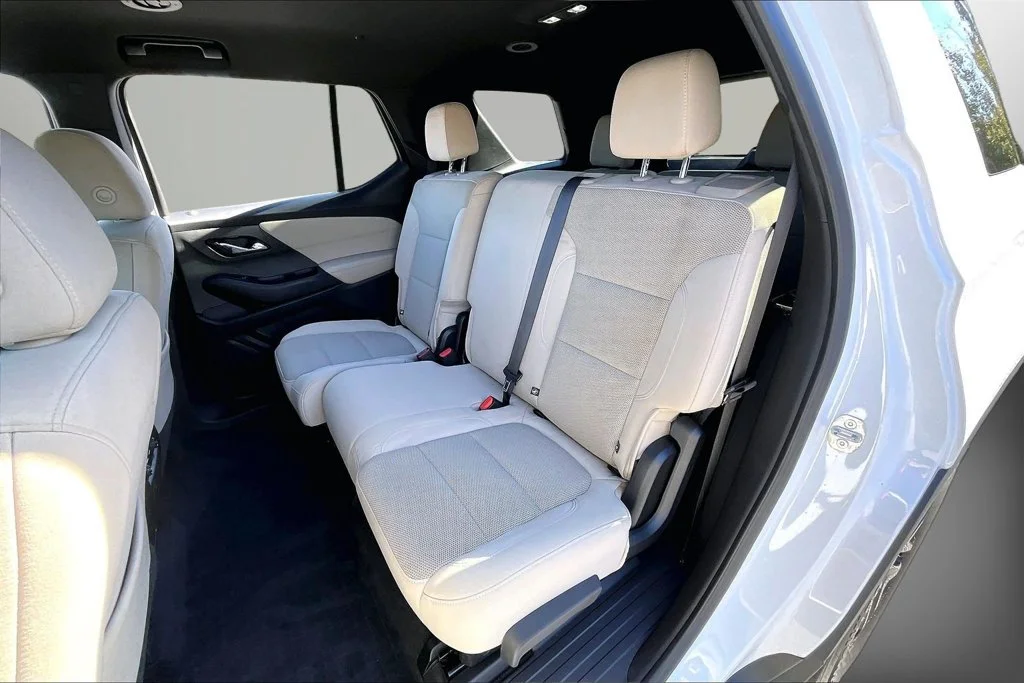 Used 2022 White Chevrolet LS image 26