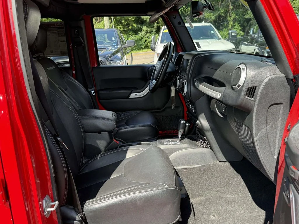 Used 2016 Red Jeep Unlimited Rubicon image 15