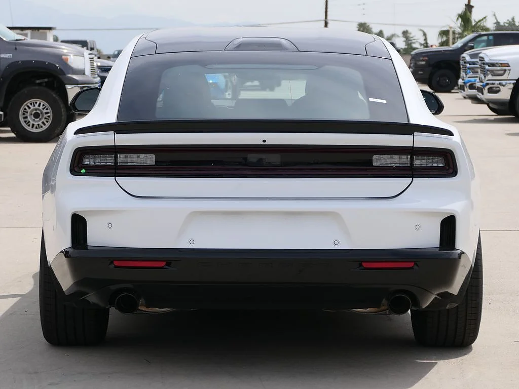 New 2026 White Knuckle Clear Coat Dodge Daytona Scat Pack 4-Door AWD image 5