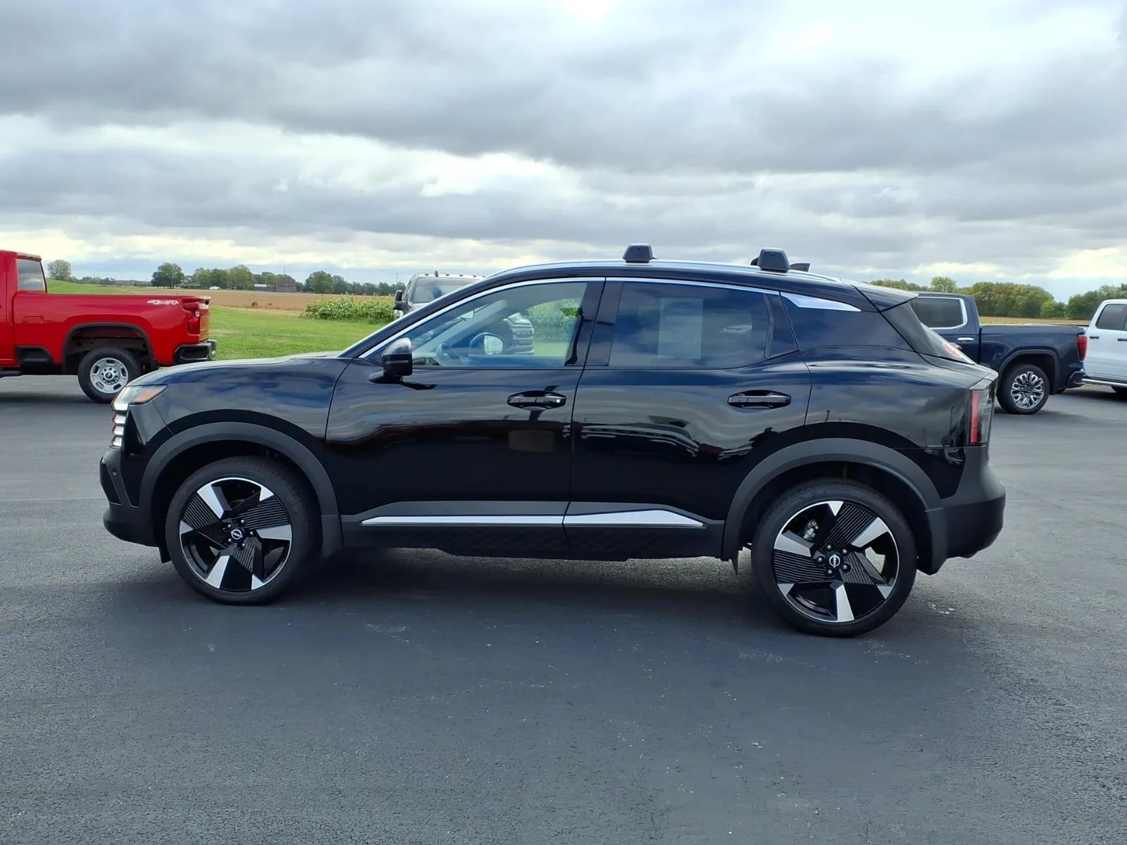 Used 2026 Super Black Nissan SR image 15