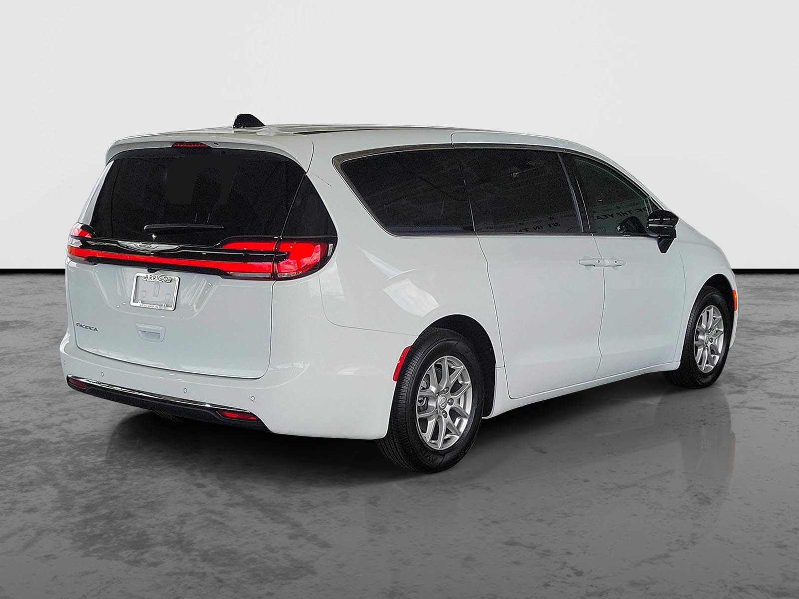 New 2026 Bright White Clear-Coat Exterior Paint Chrysler Select image 1