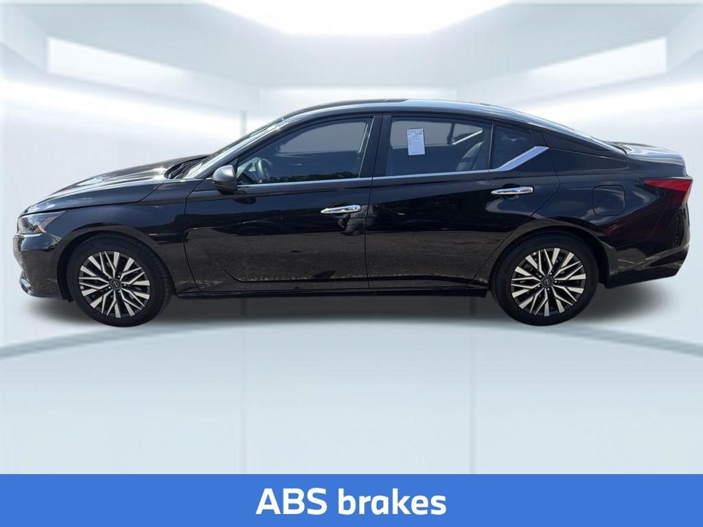 Used 2025 Black Nissan 2.5 SV image 11