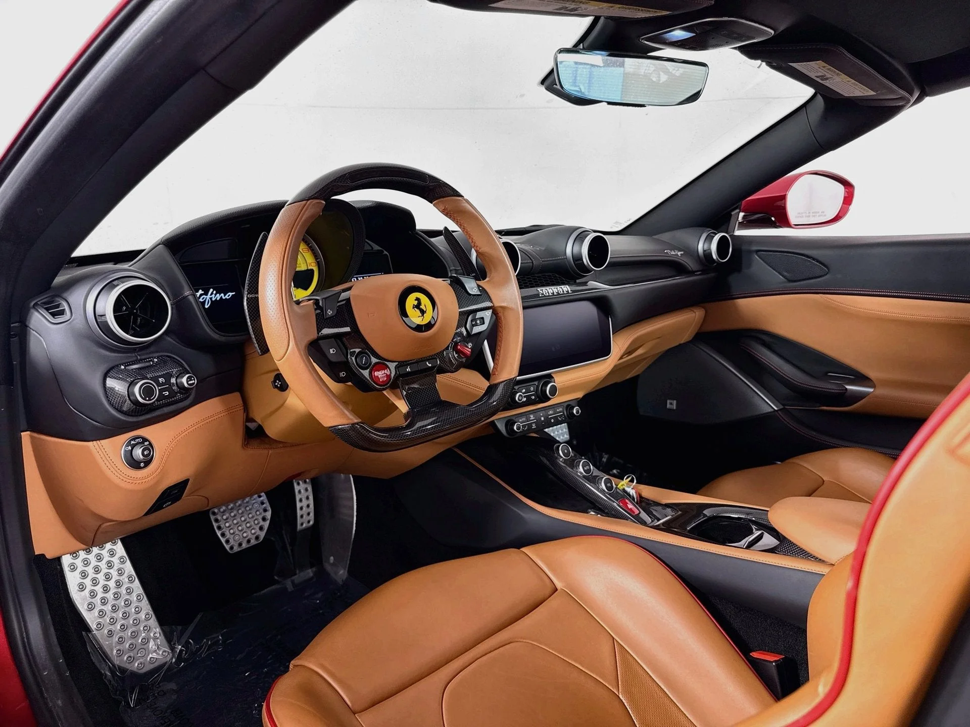 Certified Used 2019 Rosso Portofino Ferrari Base image 20