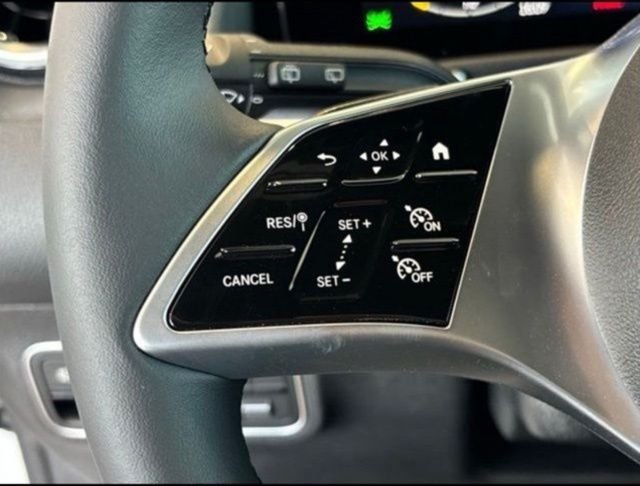 New 2026 Polar White Mercedes-Benz GLB 250 image 11