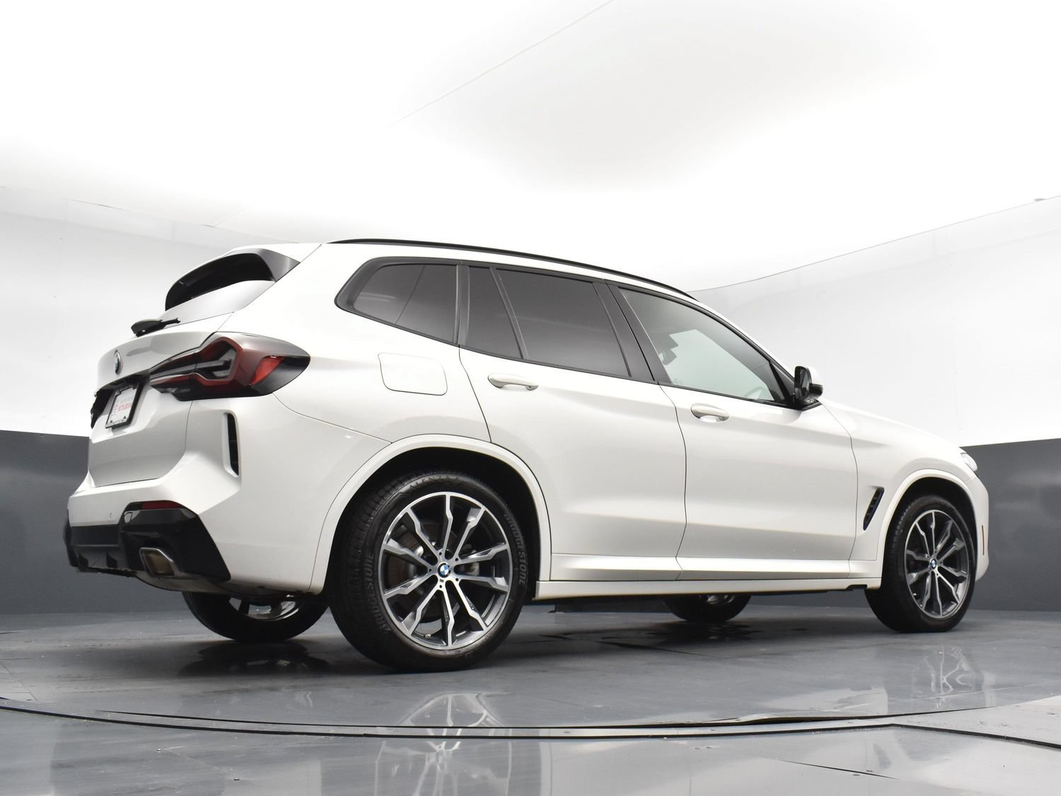 Used 2022 Alpine White BMW xDrive30i image 22