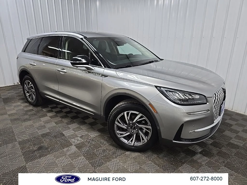 Used 2023 Silver Lincoln Standard image 9