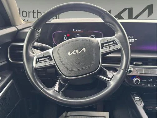 Used 2023 Black Kia S image 11