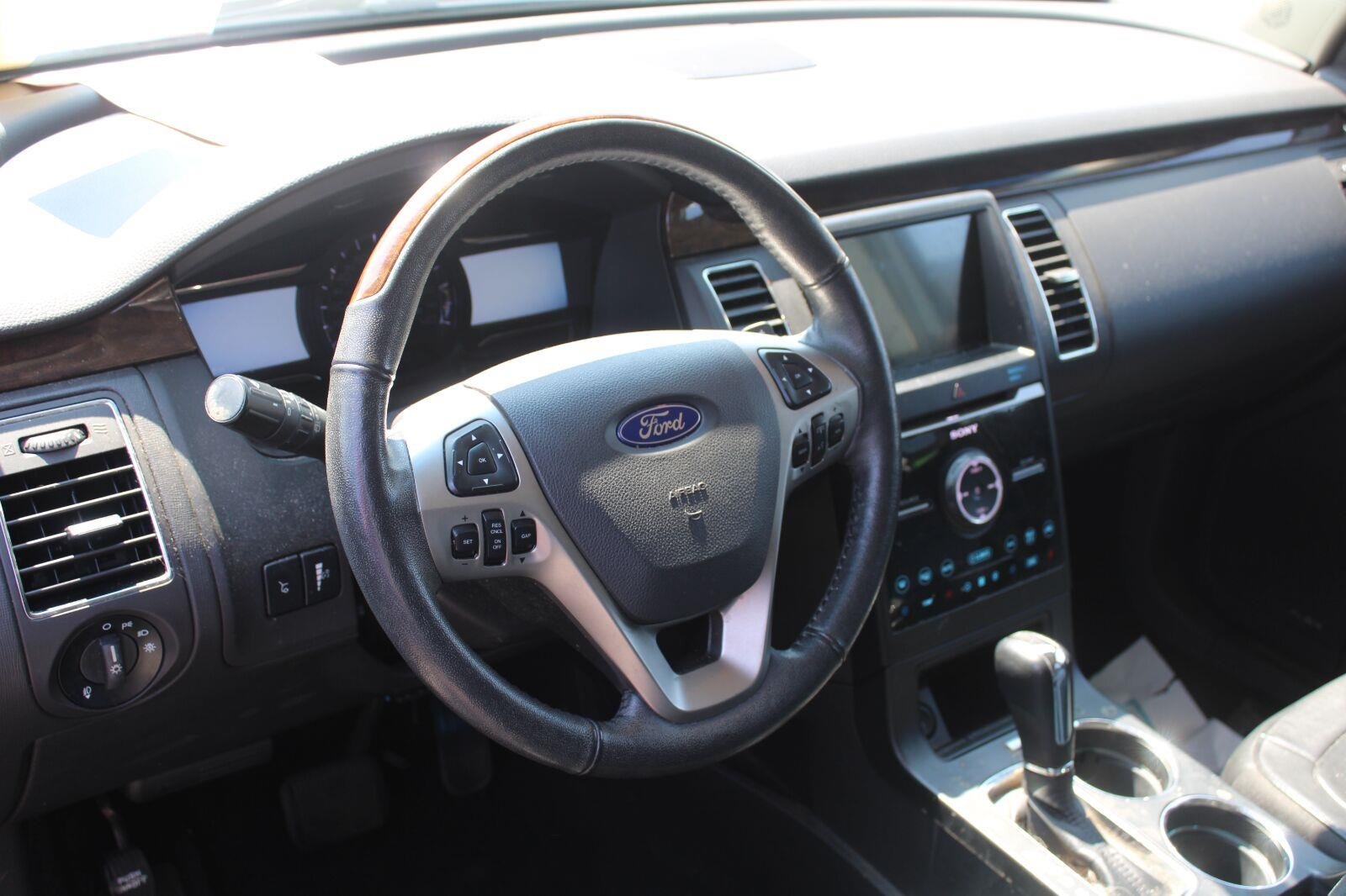 Used 2019 Magnetic Ford Limited image 9