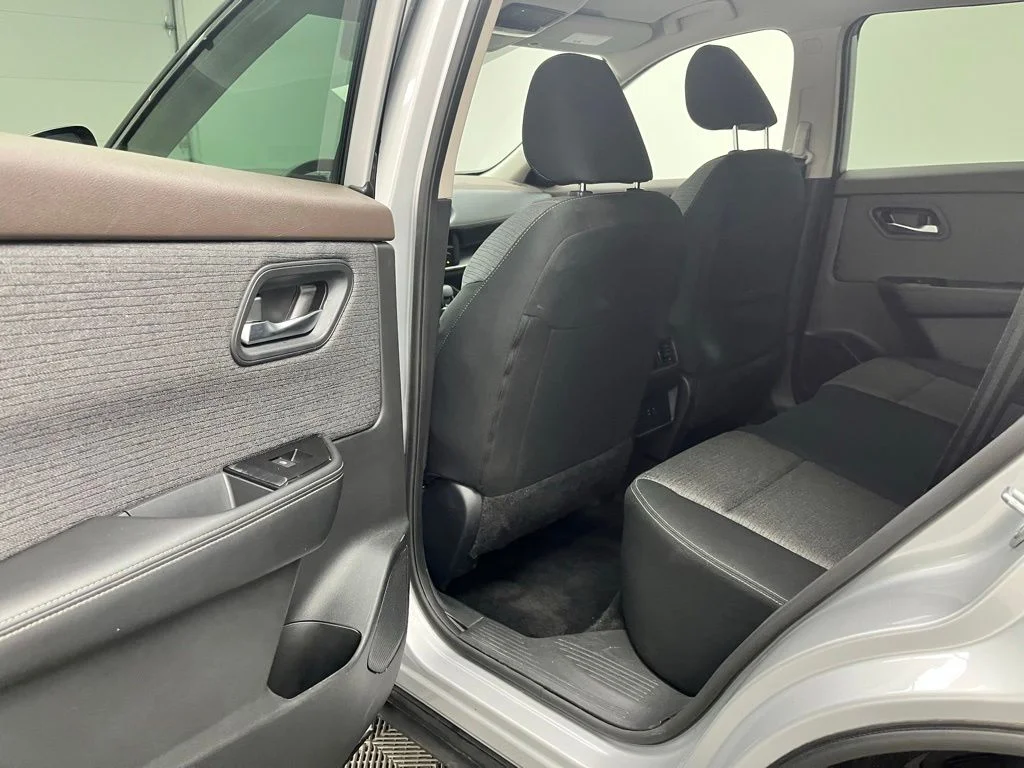 Used 2023 Silver Nissan SV image 37