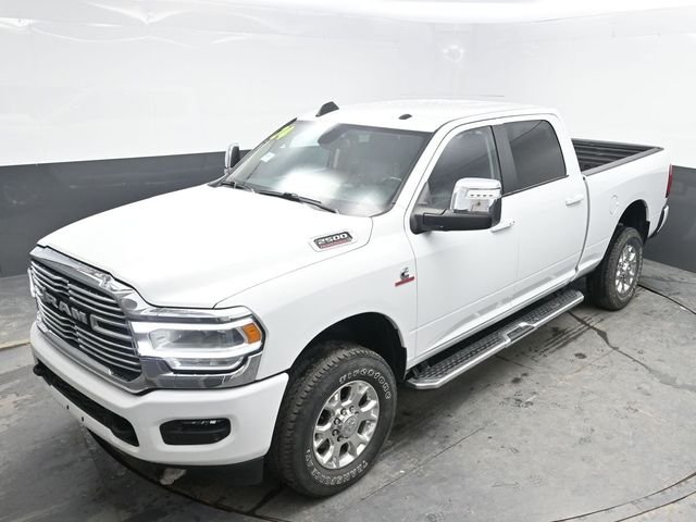 Used 2024 White Ram Laramie image 31