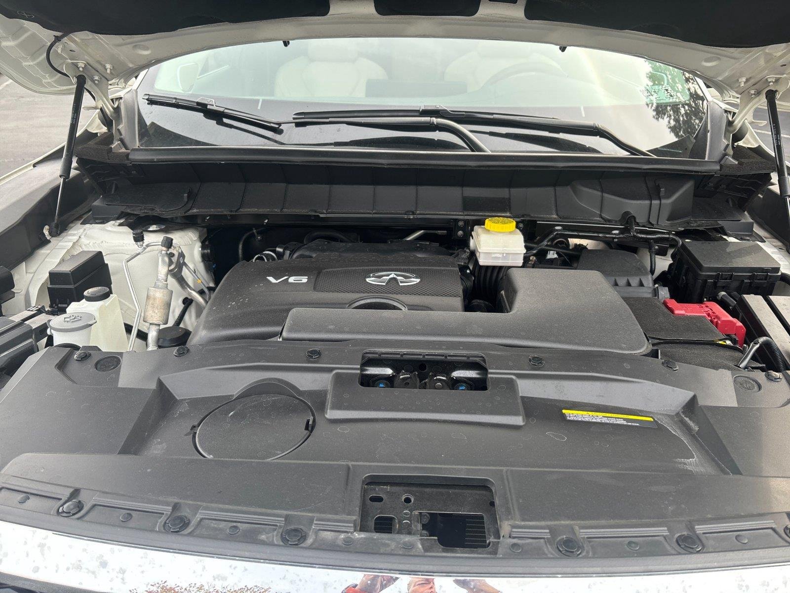 Used 2023 Majestic White INFINITI SENSORY image 9