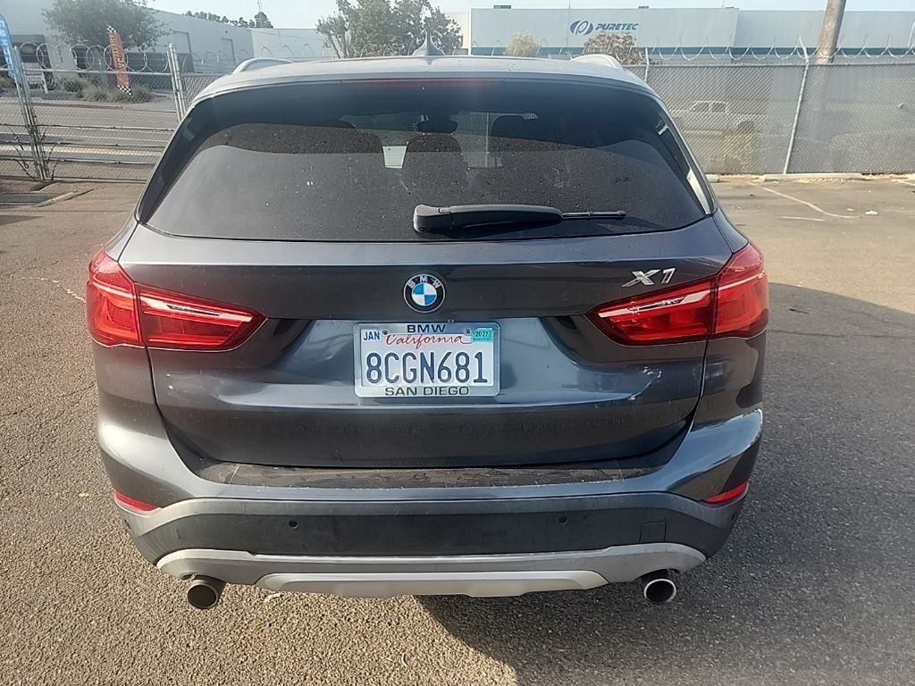Used 2018 Mineral Gray Metallic BMW sDrive28i image 12