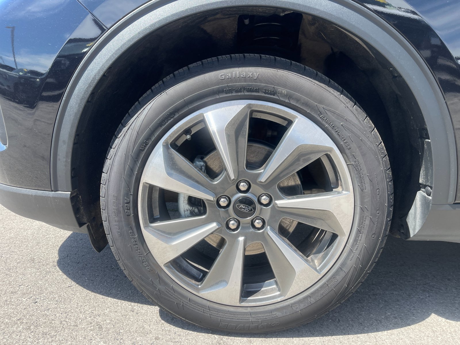 Used 2024  Ford Platinum image 32