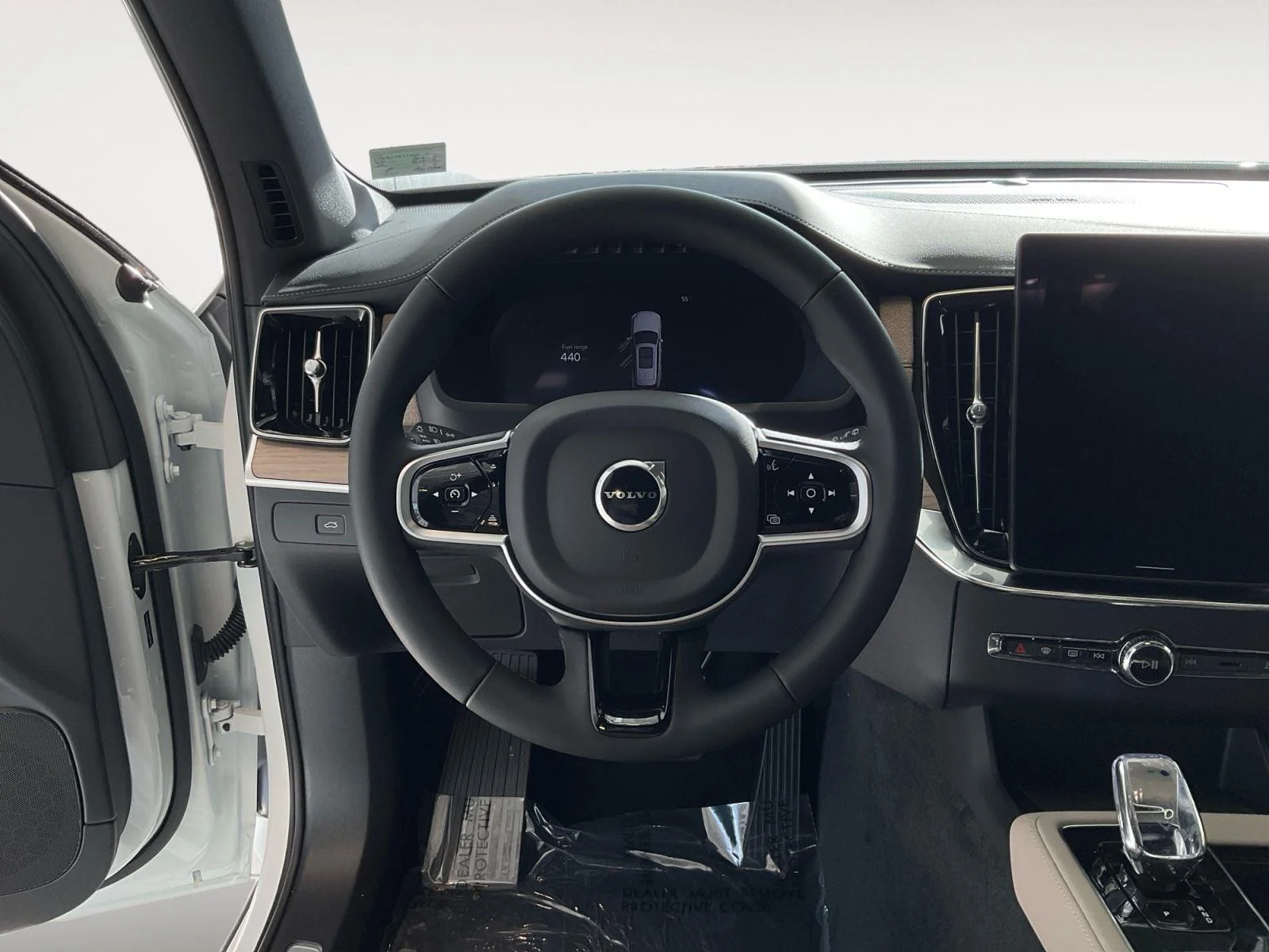 2026 Volvo XC90 Plus - Photo 12