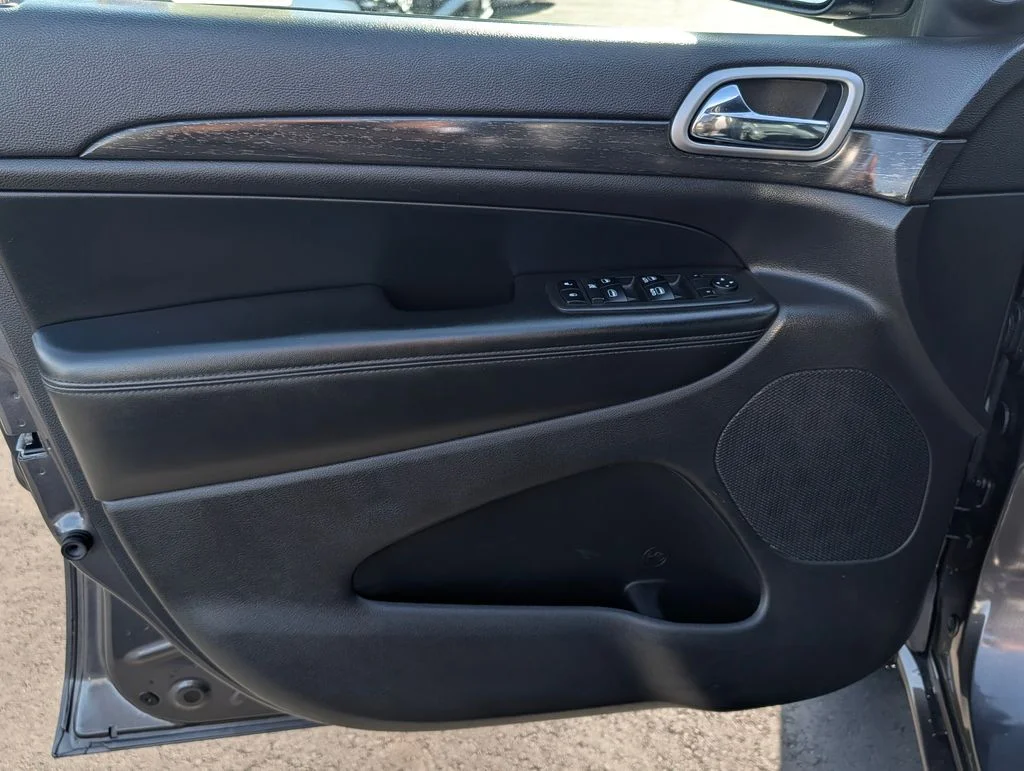 2018 Jeep Grand Cherokee Altitude - Photo 16