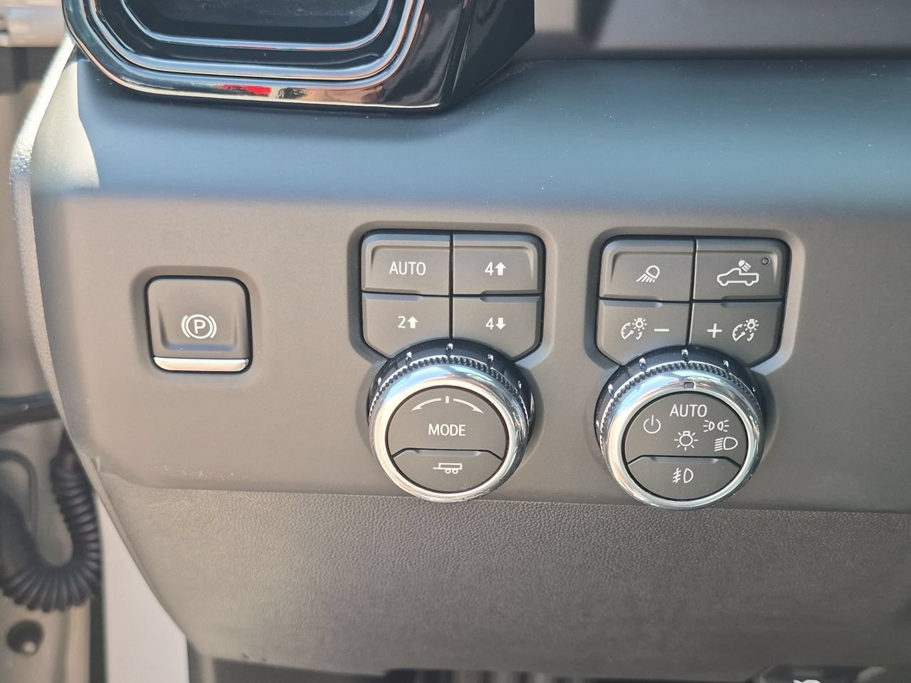 2026 GMC Sierra 1500 AT4 - Photo 18
