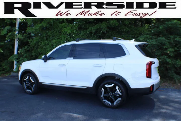 Used 2024 Glacial White Pearl Kia S image 3
