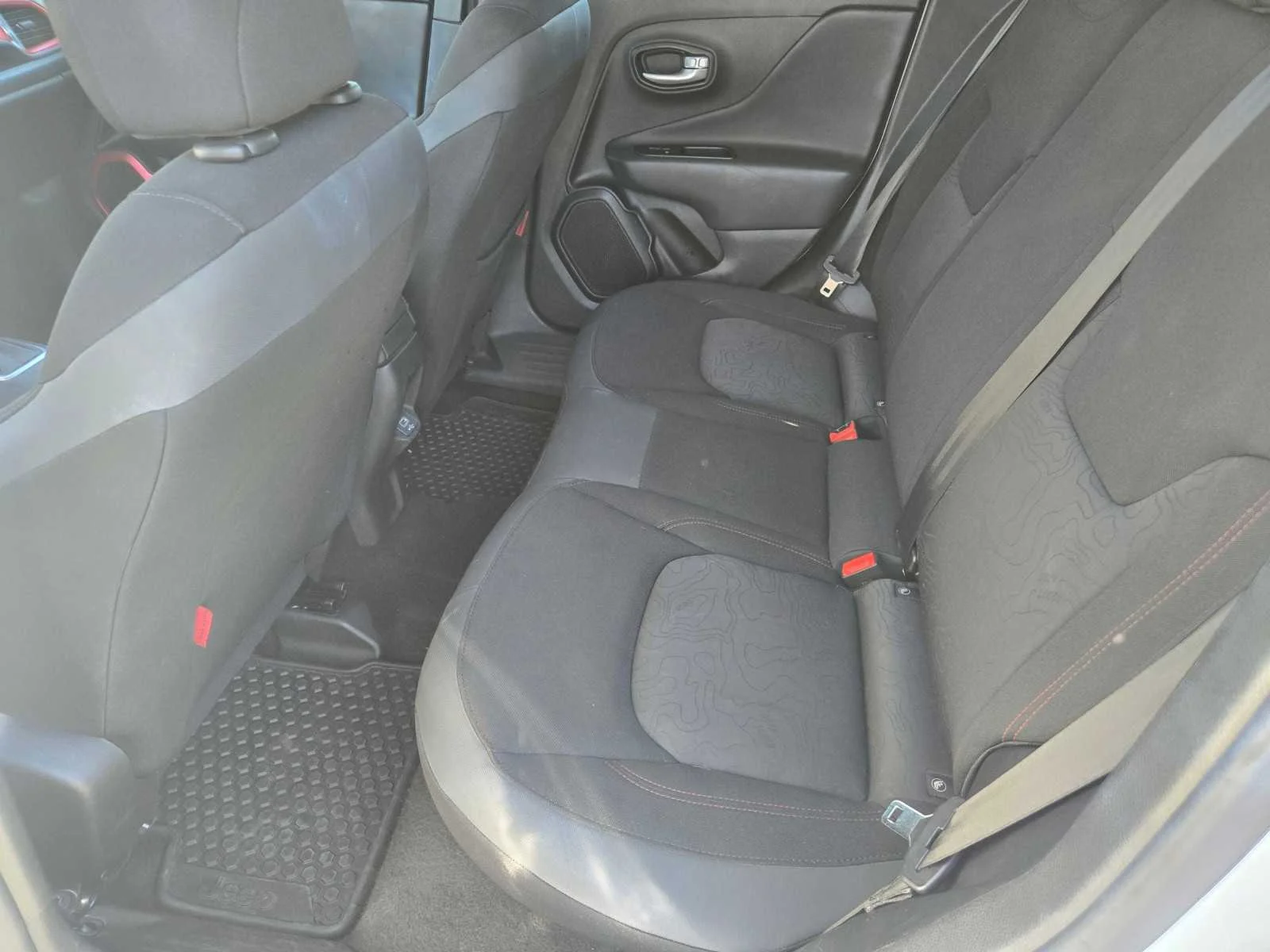 Used 2023  Jeep Trailhawk image 14