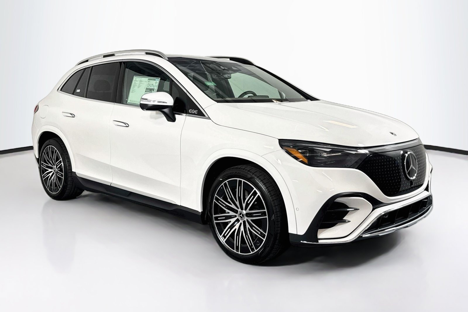 New 2027 Polar White Mercedes-Benz EQE 320+ image 3