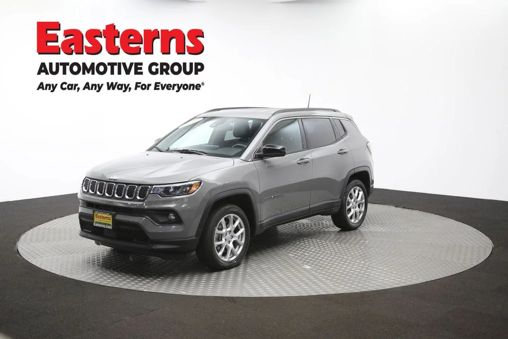 Used 2023 Gray Jeep Latitude Lux image 54