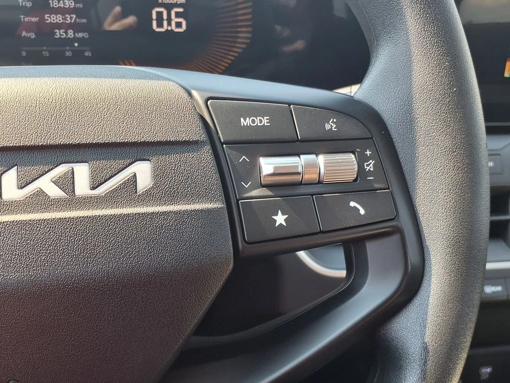 Used 2025 Red Kia LXS image 23