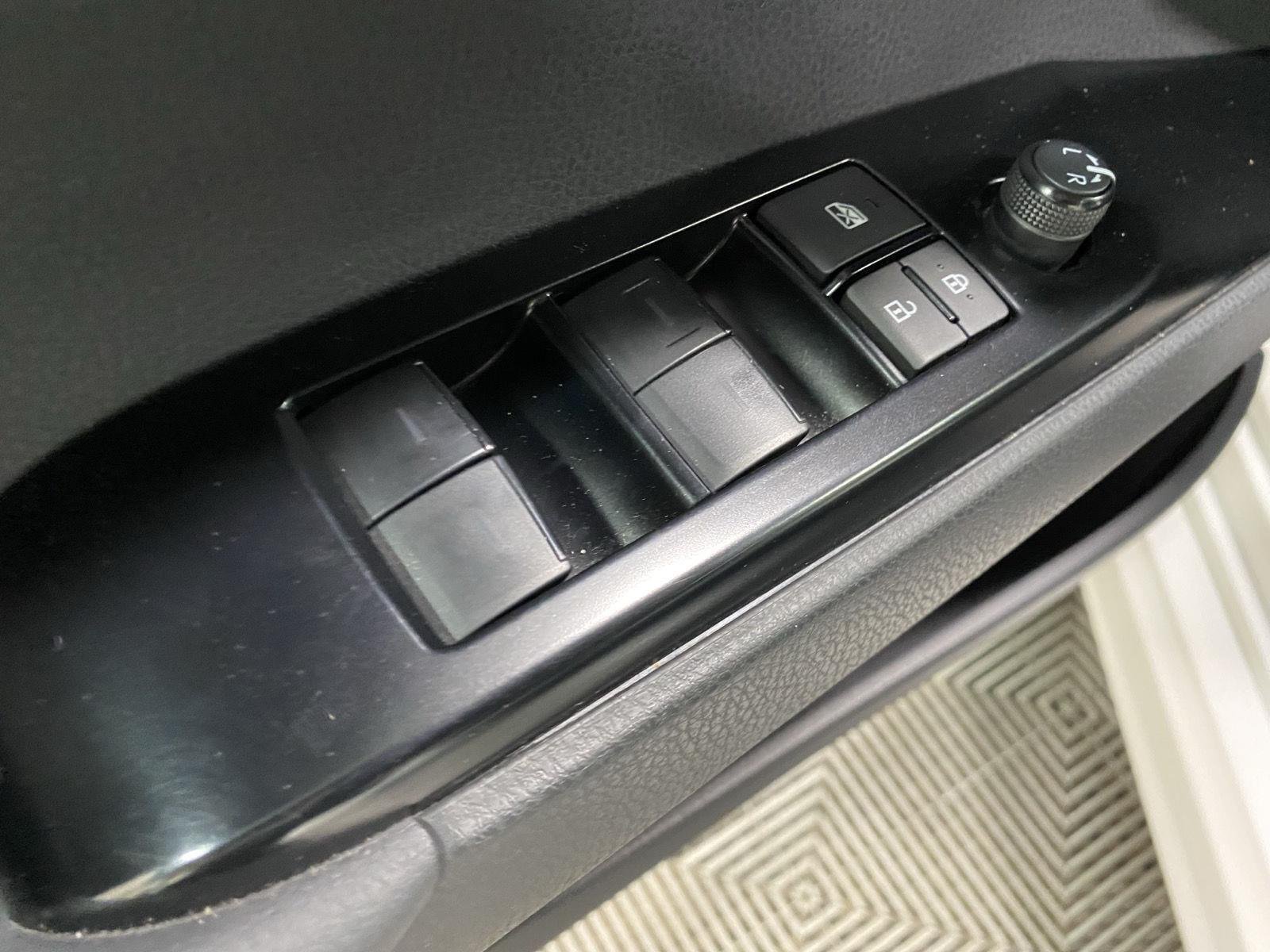 Certified Used 2025 Ice Cap Toyota SE image 17