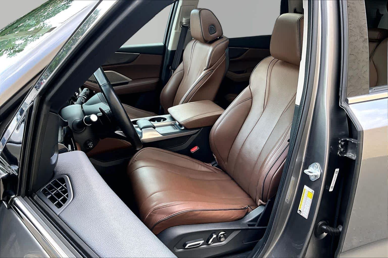Used 2023 Liquid Carbon Metallic Acura w/Advance Package image 8