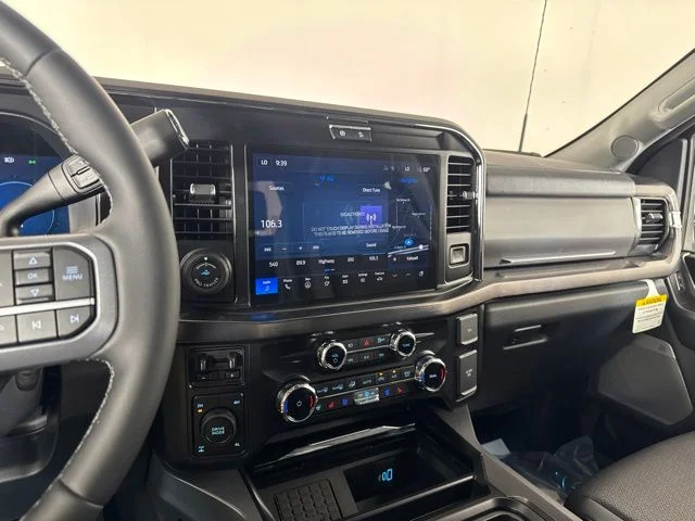 New 2026 Avalanche Ford Lariat image 17