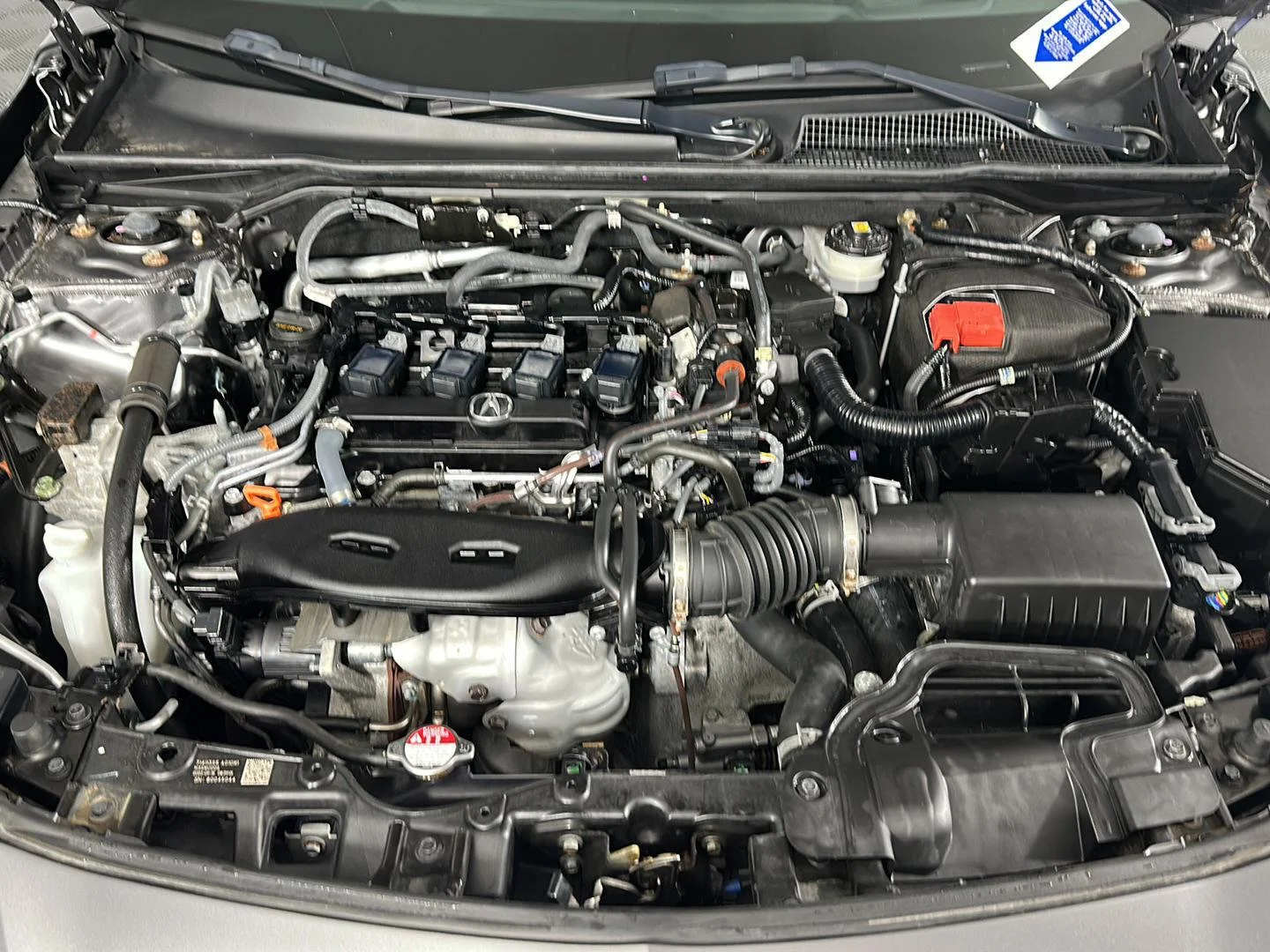 Used 2024 Liquid Carbon Metallic Acura w/Tech w/A-SPEC image 4