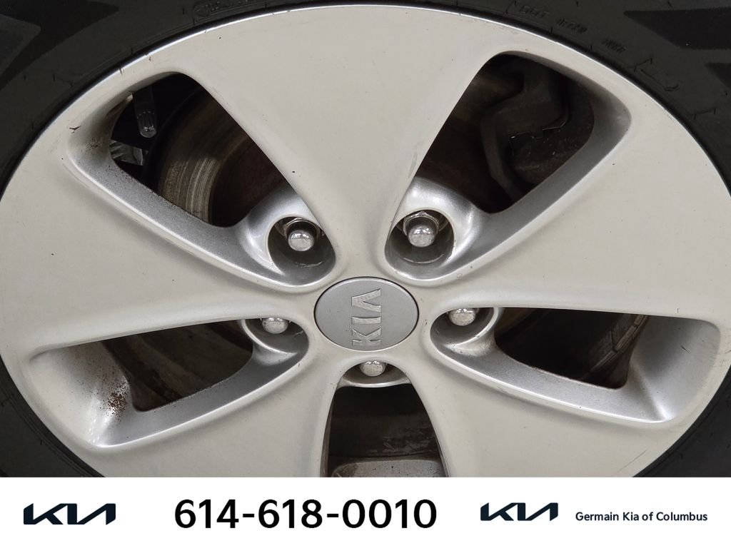 Used 2016 Green Kia Base image 12