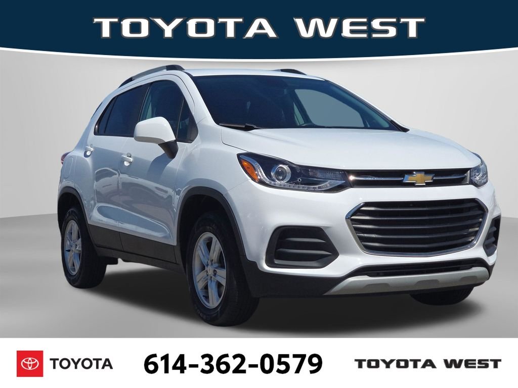 Used 2022 White Chevrolet LT image 3