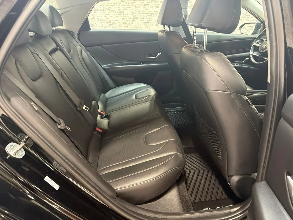 Used 2024 Abyss Black Hyundai Limited image 11