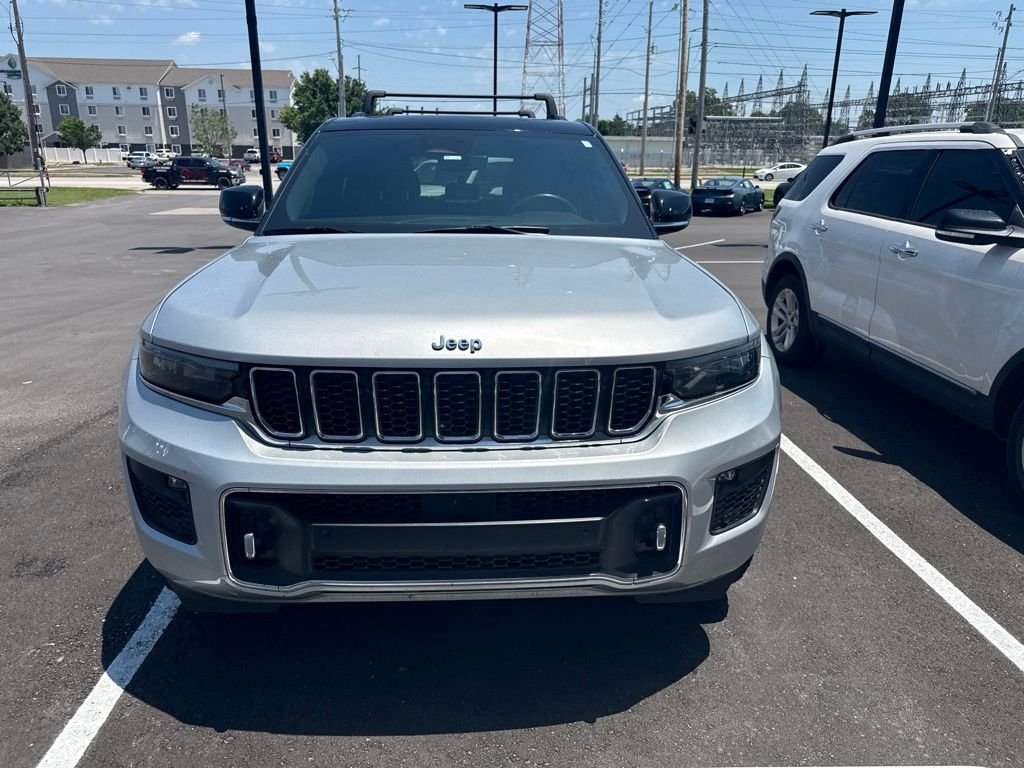 Used 2022 Silver Jeep Overland image 2