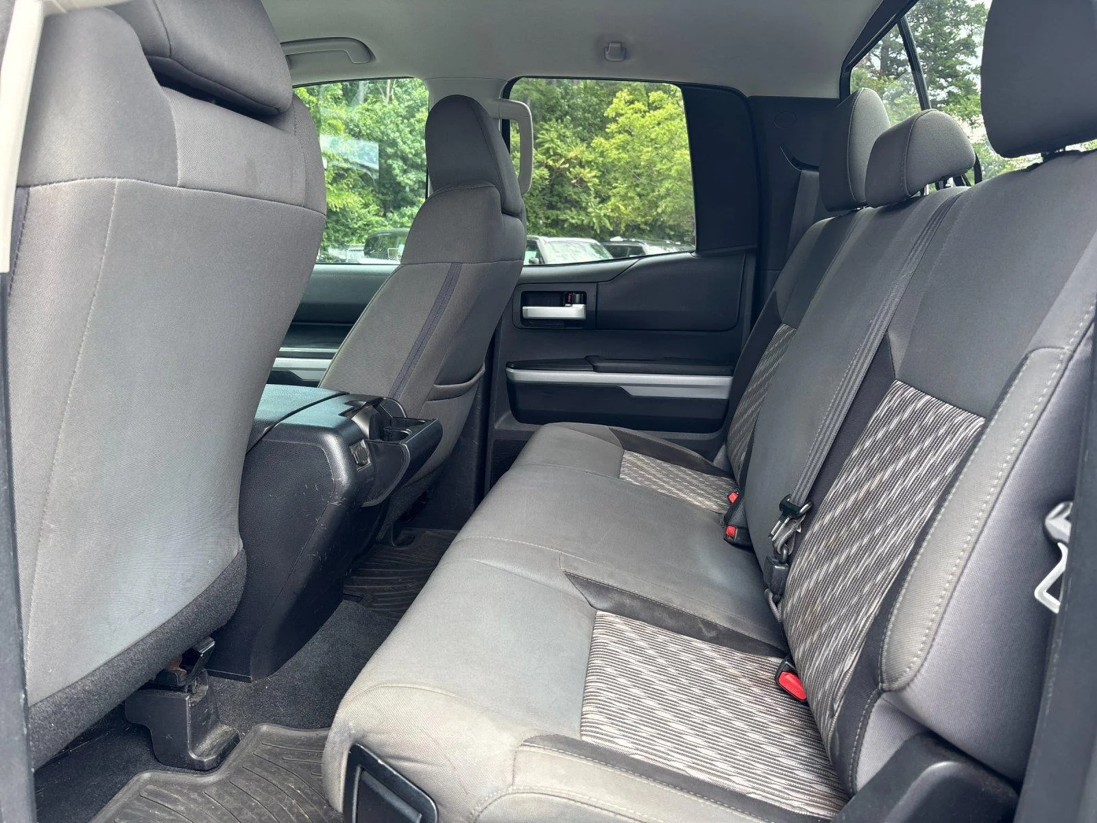 Used 2018 Silver Sky Metallic Toyota SR5 image 31