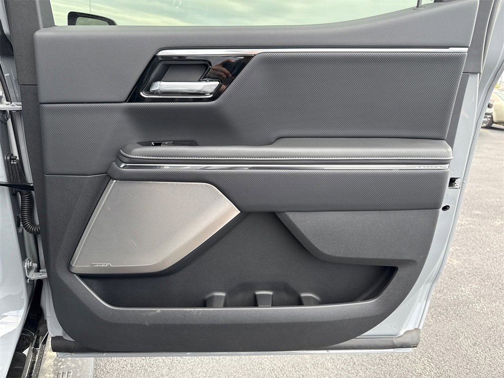 2025 GMC SIERRA - Image 36